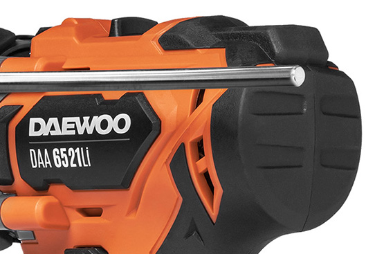 Способствует повышенной производительности и увеличенному ресурсу, а также на 30% сокращает расход энергии аккумулятора. Инструмент становится более экономичным и эффективным в использовании